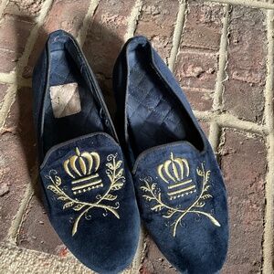 Queen Bee Vionic blue velvet like 9.5 flat